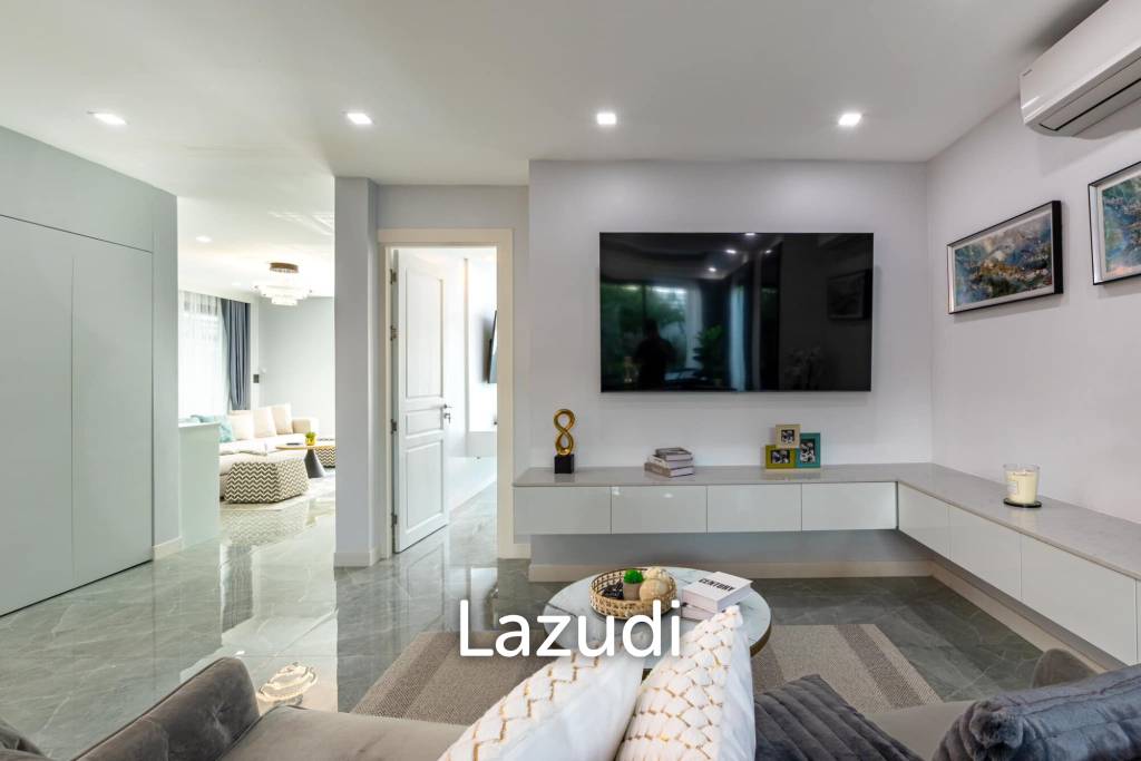 5 Beds 5 Baths 240 SQ.M. View Point Villa