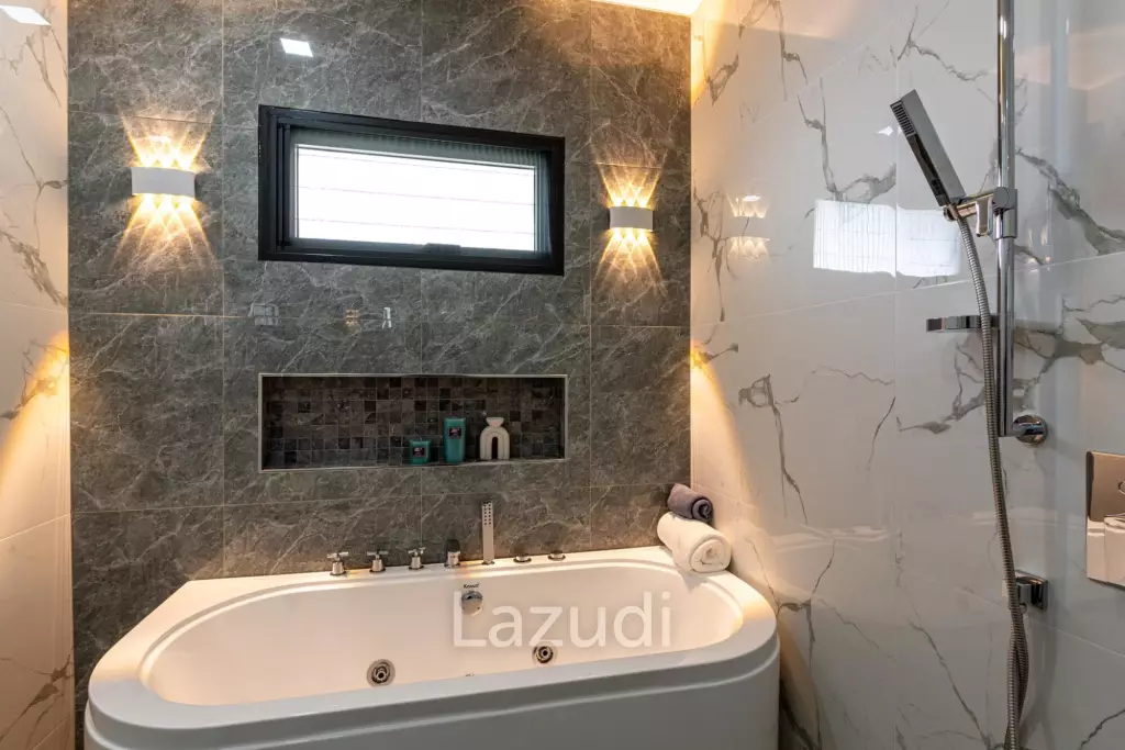 5 Beds 5 Baths 240 SQ.M. View Point Villa