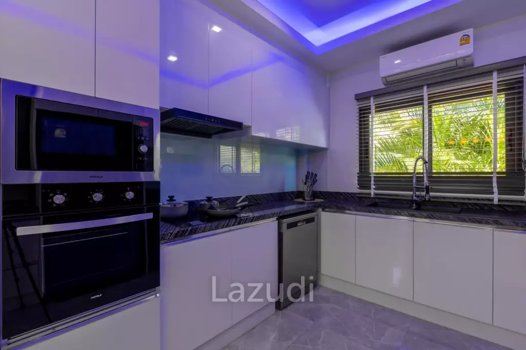 5 Beds 5 Baths 240 SQ.M. View Point Villa
