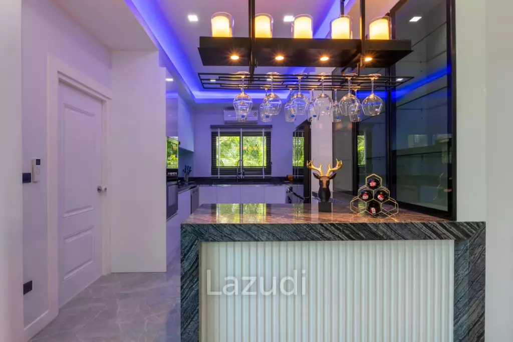 5 Beds 5 Baths 240 SQ.M. View Point Villa