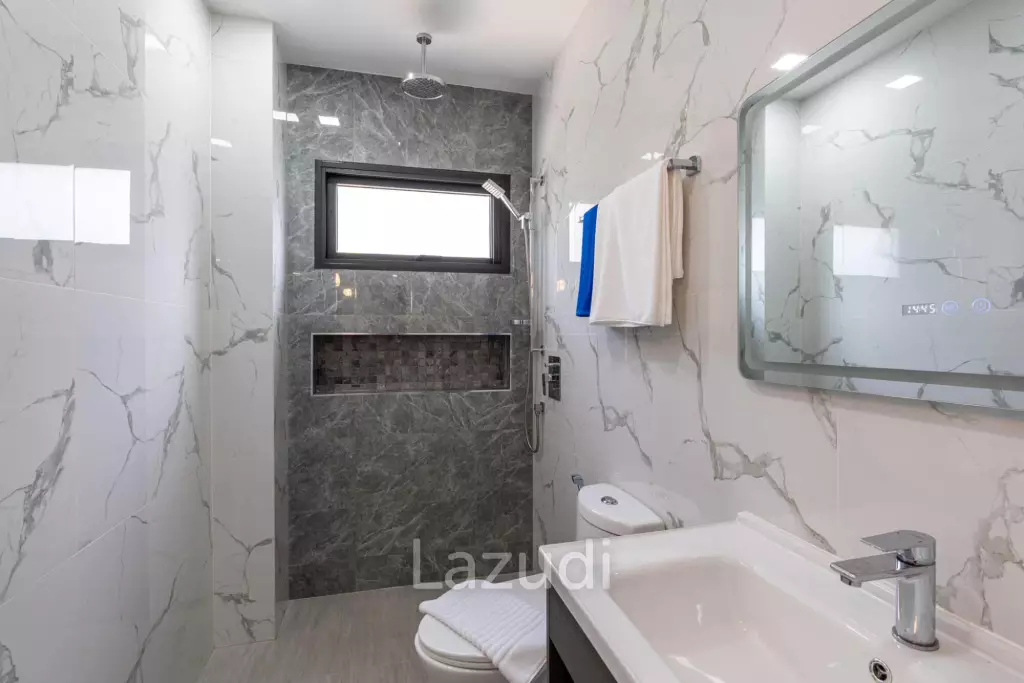 5 Beds 5 Baths 240 SQ.M. View Point Villa