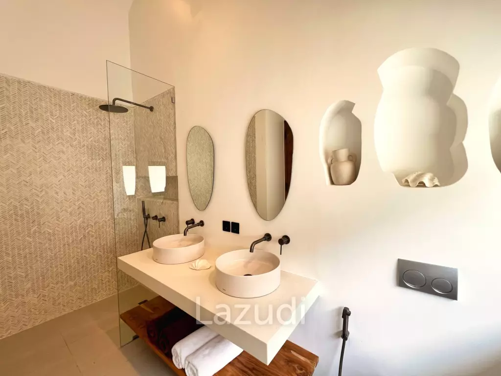 CONTEMPORARY 2-BEDROOM VILLA IN UNGASAN WITH TROPICAL TOUCHES