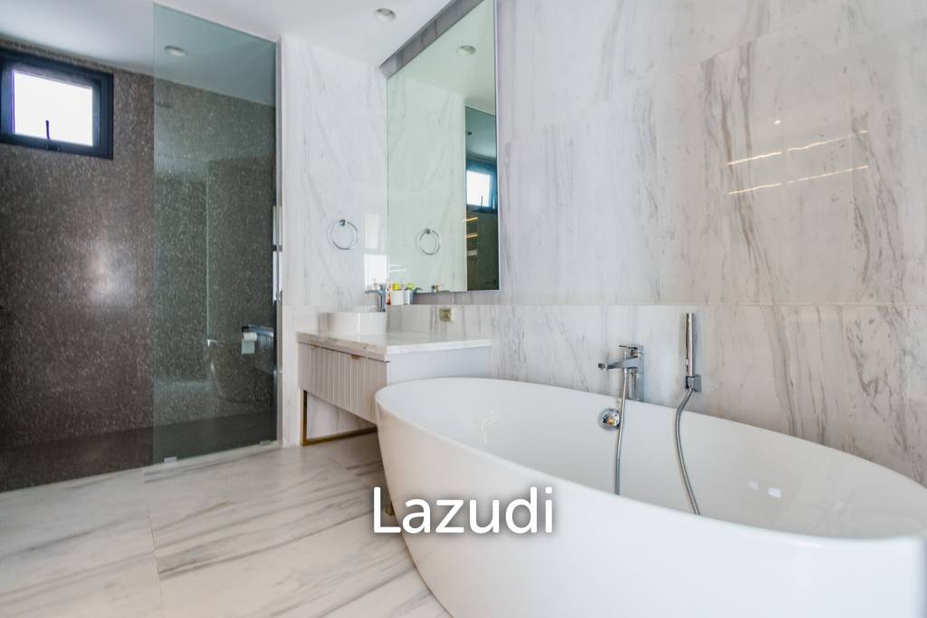 1,296 Sqm 5 Bed 4 Bath Villa For Sale