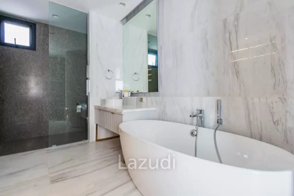 5 Bed 2 Storey Pool Villa with Panoramic Mountain view on the Golf Course