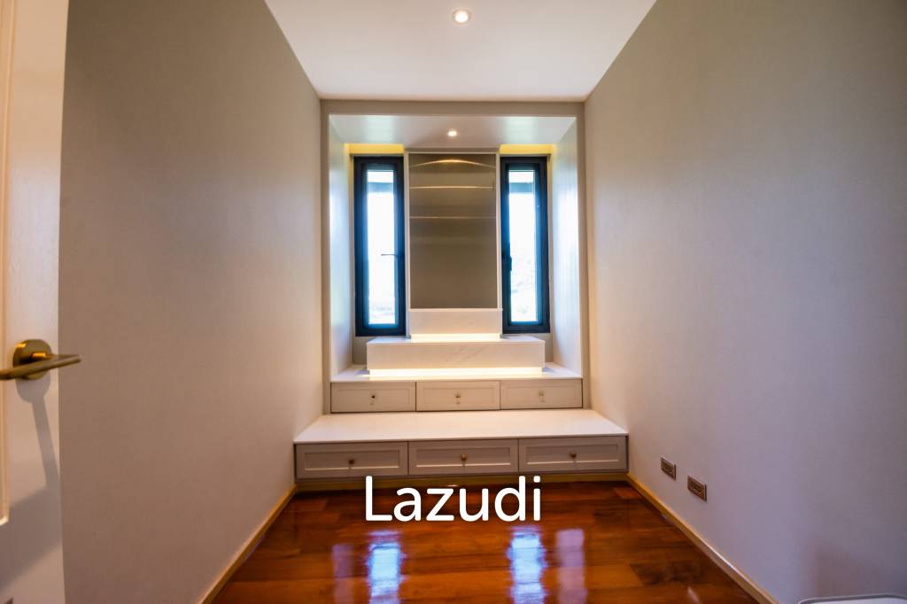 1,296 Sqm 5 Bed 4 Bath Villa For Sale