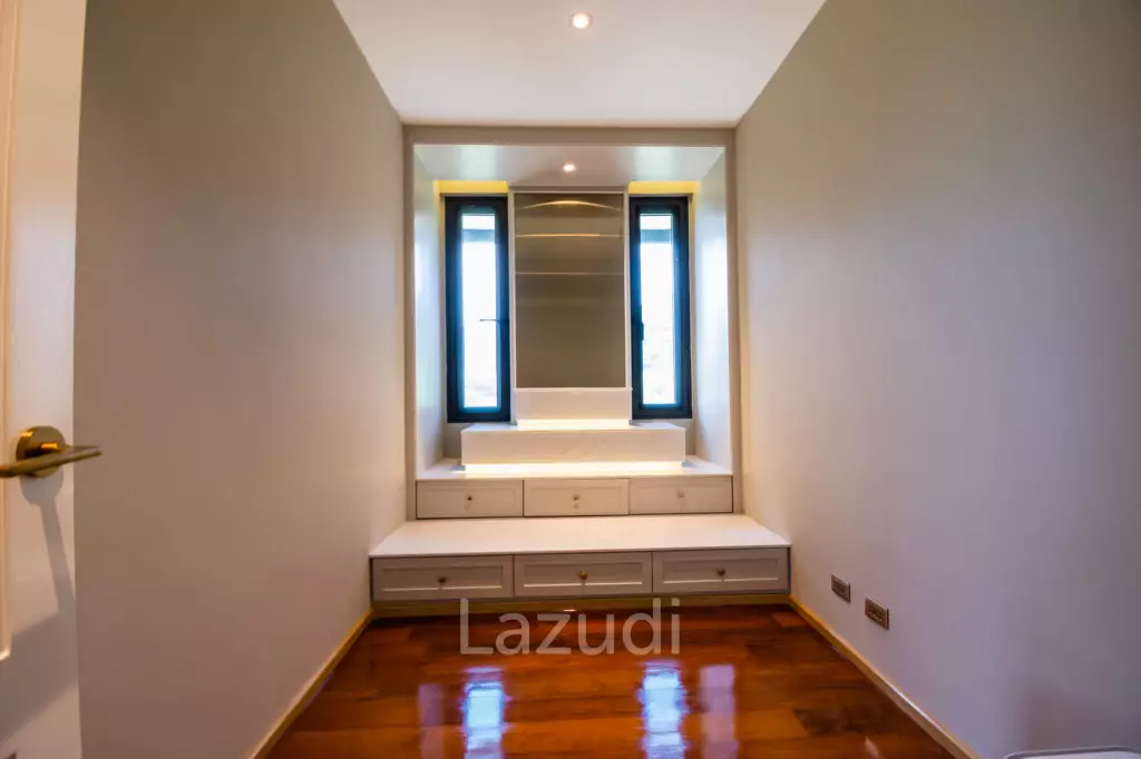5 Bed 2 Storey Pool Villa with Panoramic Mountain view on the Golf Course
