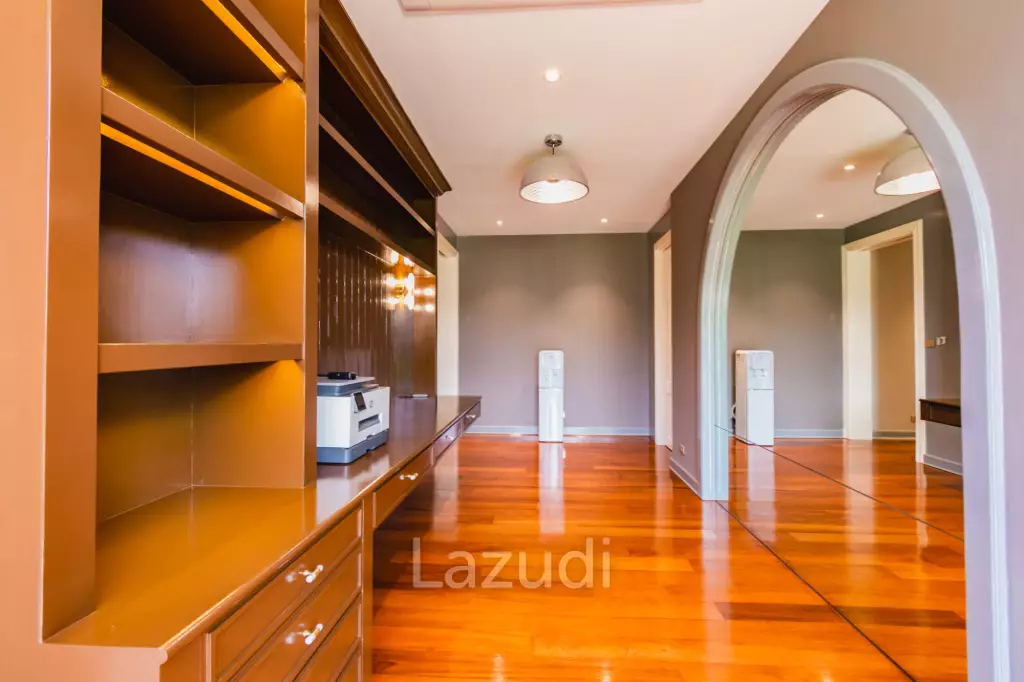 5 Bed 2 Storey Pool Villa with Panoramic Mountain view on the Golf Course