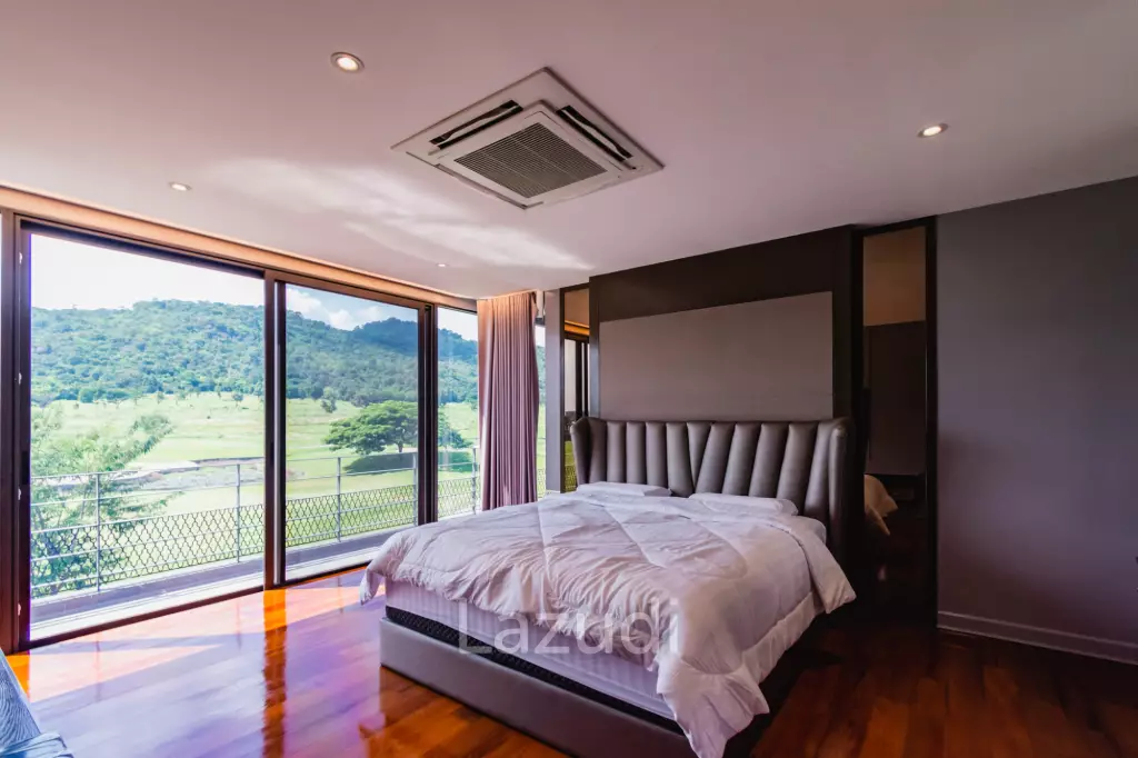 5 Bed 2 Storey Pool Villa with Panoramic Mountain view on the Golf Course