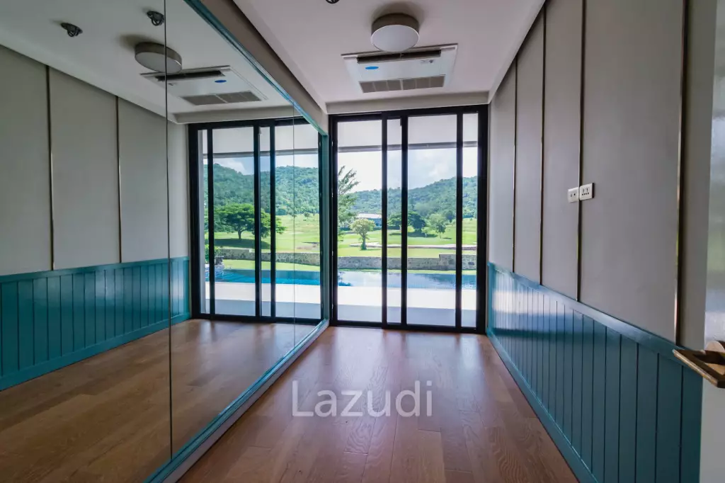 5 Bed 2 Storey Pool Villa with Panoramic Mountain view on the Golf Course