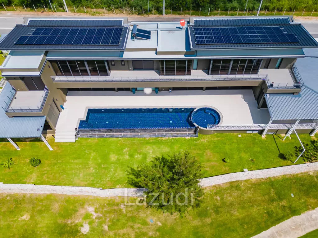 5 Bed 2 Storey Pool Villa with Panoramic Mountain view on the Golf Course