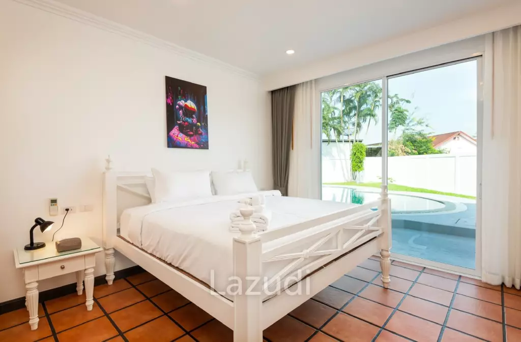 4 Bedrooms 4 Bathrooms 425 SQ.M. Villa Med