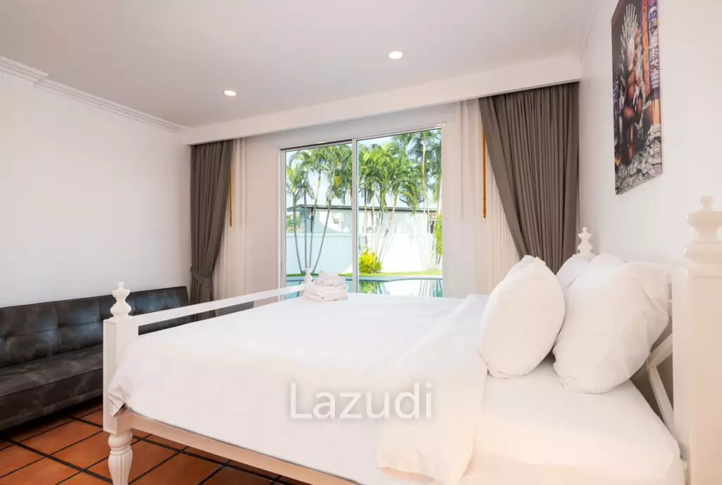 4 Bedrooms 4 Bathrooms 425 SQ.M. Villa Med