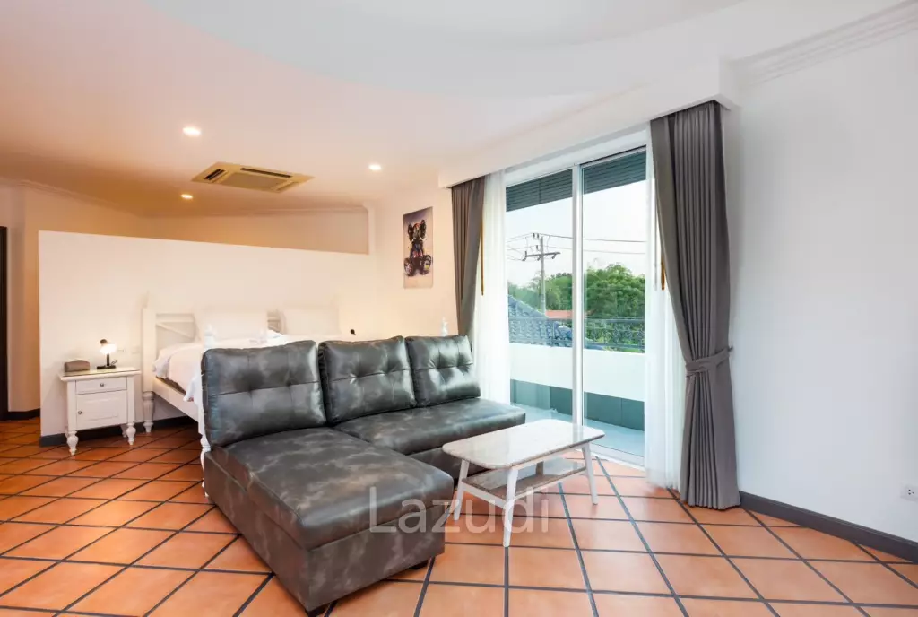 4 Bedrooms 4 Bathrooms 425 SQ.M. Villa Med