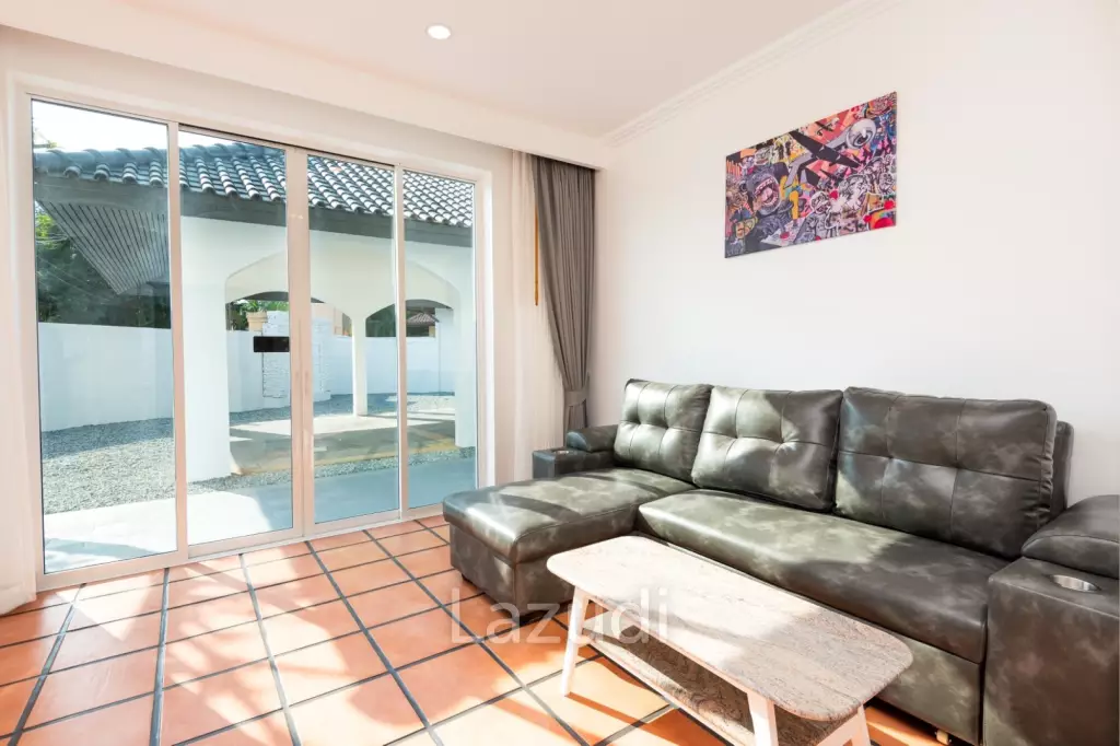 4 Bedrooms 4 Bathrooms 425 SQ.M. Villa Med
