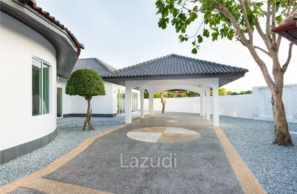 4 Bedrooms 4 Bathrooms 425 SQ.M. Villa Med