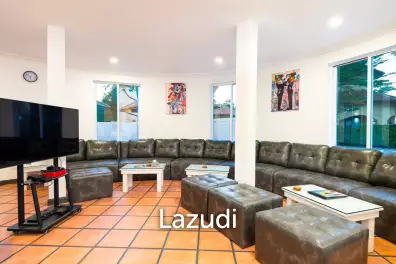 4 Bedrooms 4 Bathrooms 425 SQ.M. Villa Med