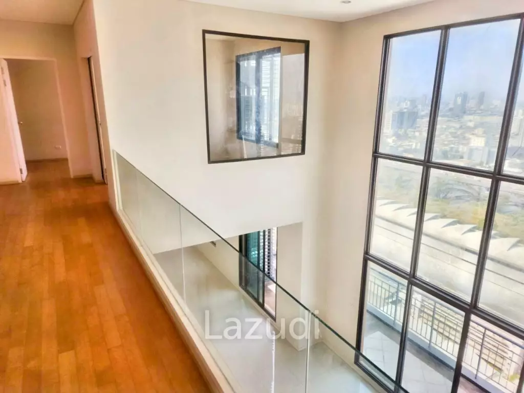 3 Bedrooms 3 Bathrooms 303.64 SQ.M Villa Asok