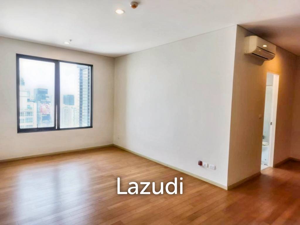 3 Bedrooms 3 Bathrooms 303.64 SQ.M Villa Asok