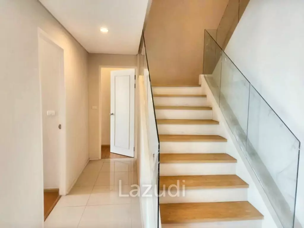 3 Bedrooms 3 Bathrooms 303.64 SQ.M Villa Asok