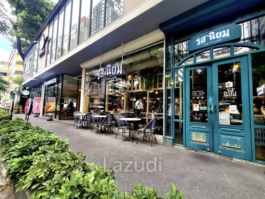 Retail Space near Petchburi MRT Bangkok