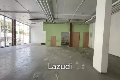 Retail Space near Petchburi MRT Bangkok