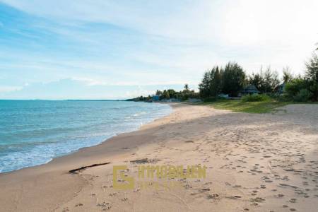 6 Schlafzimmer und  6 Bäder Villa am Strand mit 2 Rai Land