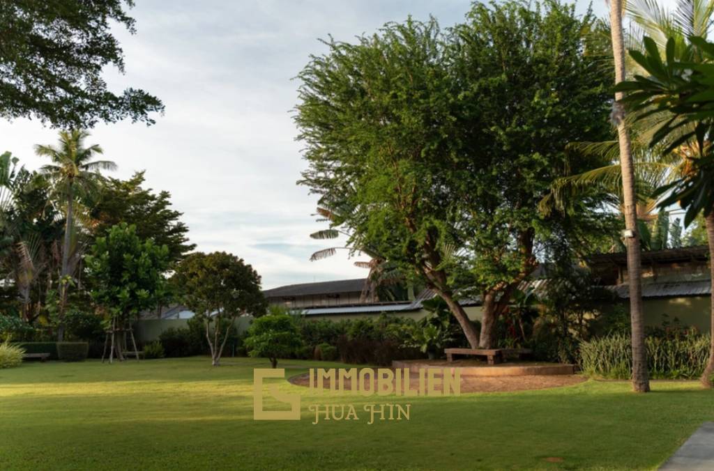 6 Bed 6 Bath Beachfront Villa with 2 Rai For Sale ฿ 65,000,000