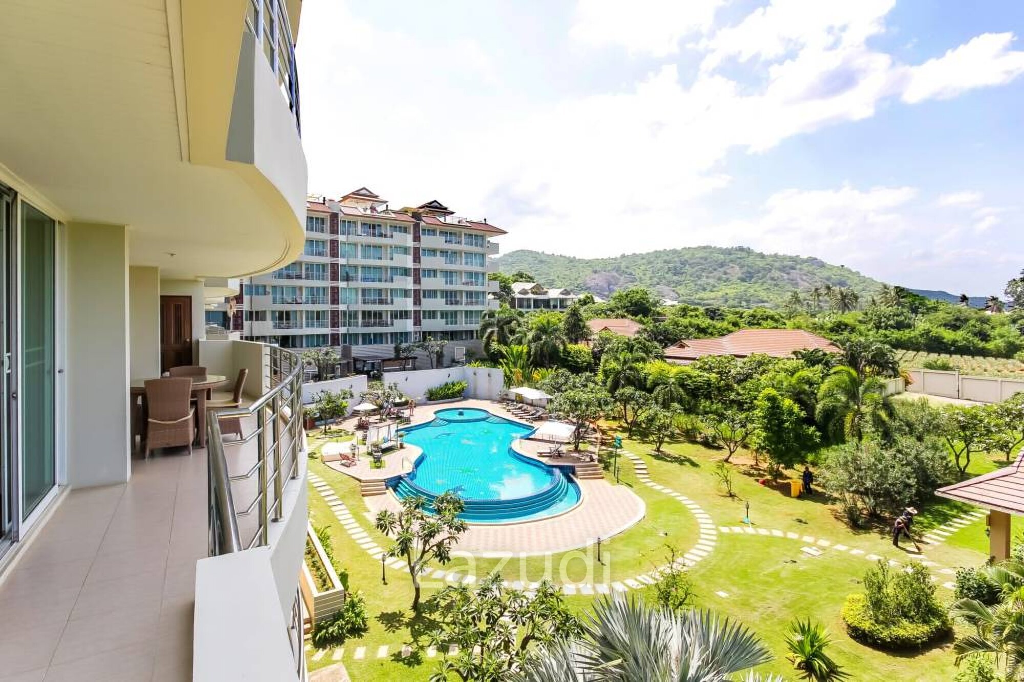 3 bed Condo for Sale in Hua Hin LAZ192076