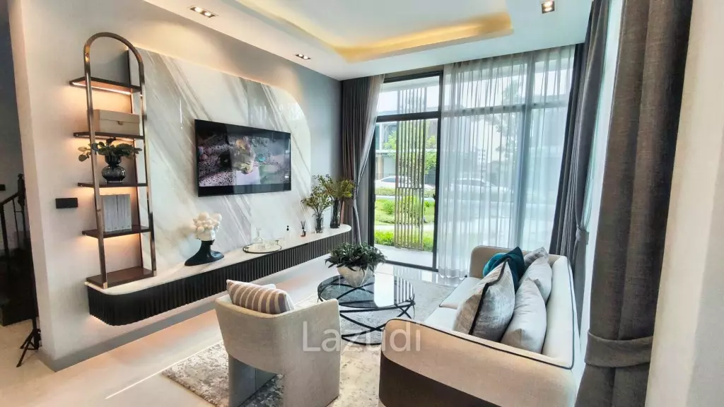 Show Unit 4 Beds Bangkok Boulevard Bangna KM.5