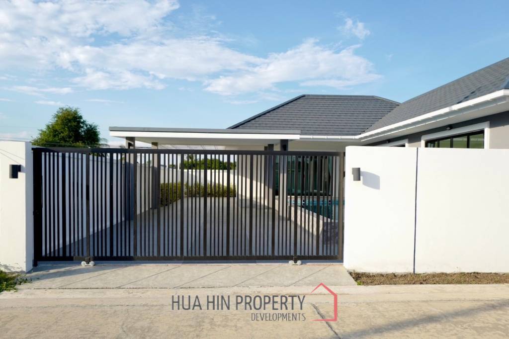 3 bed 3 bath 200 SQ.M Huguh Home Pool Villa Cha Am
