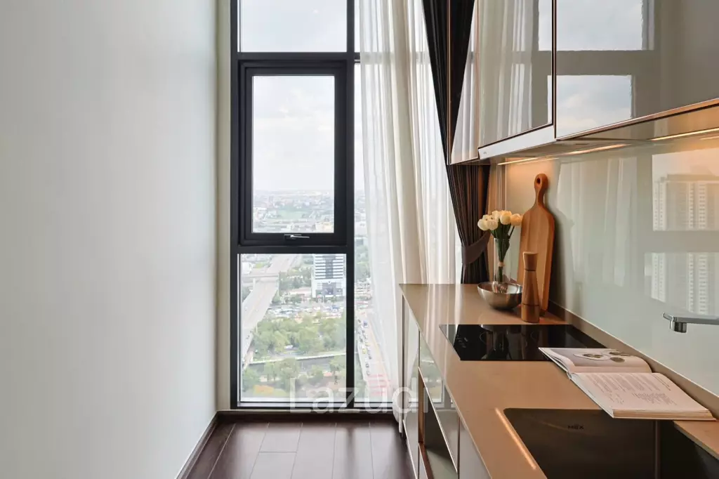 2 Bed Duplex 65SQ.M C Ekkamai