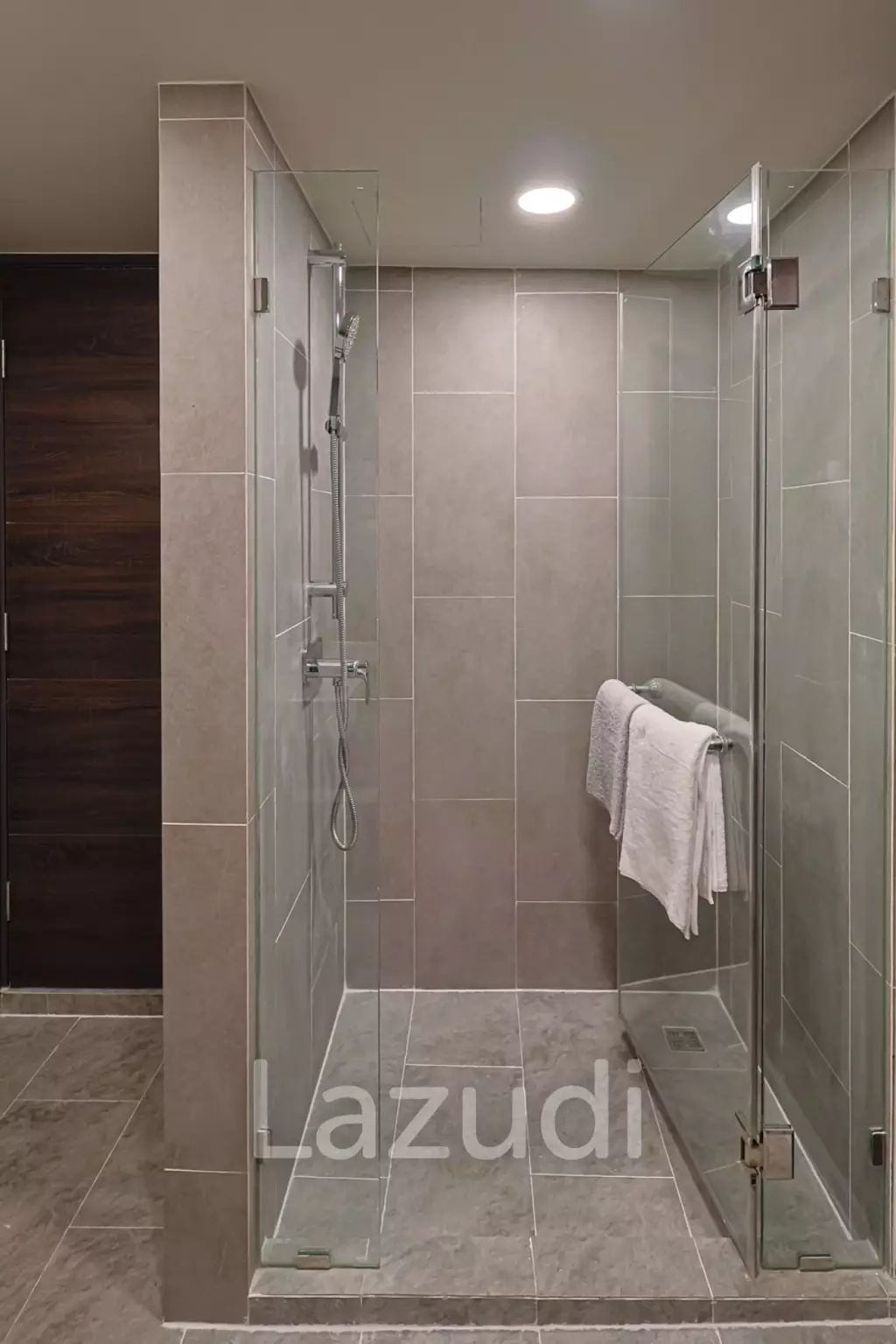 2 Bed Duplex 65SQ.M C Ekkamai