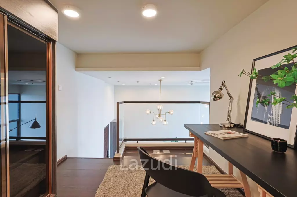 2 Bed Duplex 65SQ.M C Ekkamai