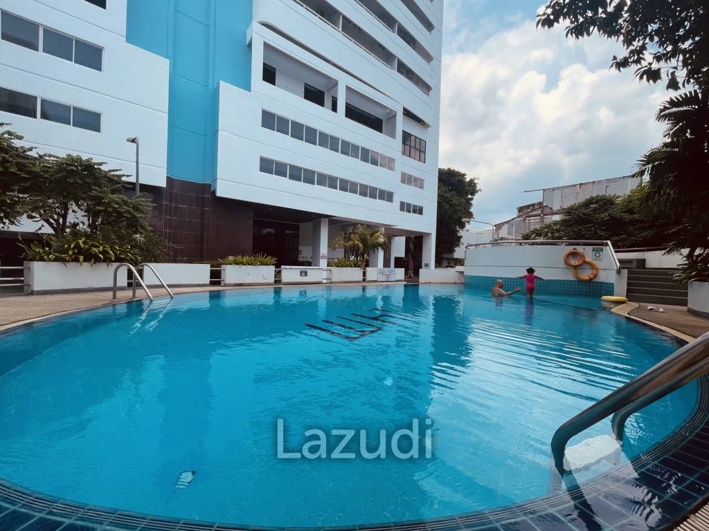 Sea View, 2-bed Corner Apartment - Sale/Rent  - Beach Road, Patong