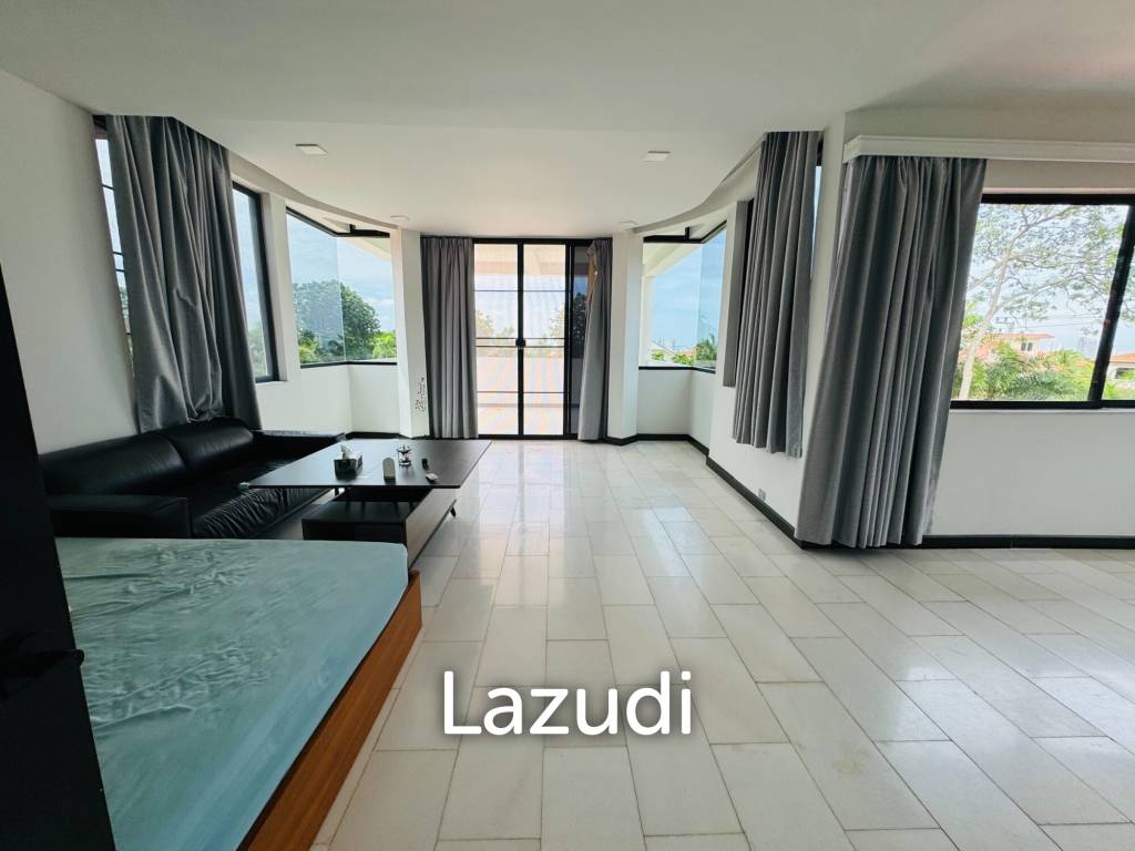 8 Beds 9 Baths 1,000 SQ.M. Pattaya Paradise Village