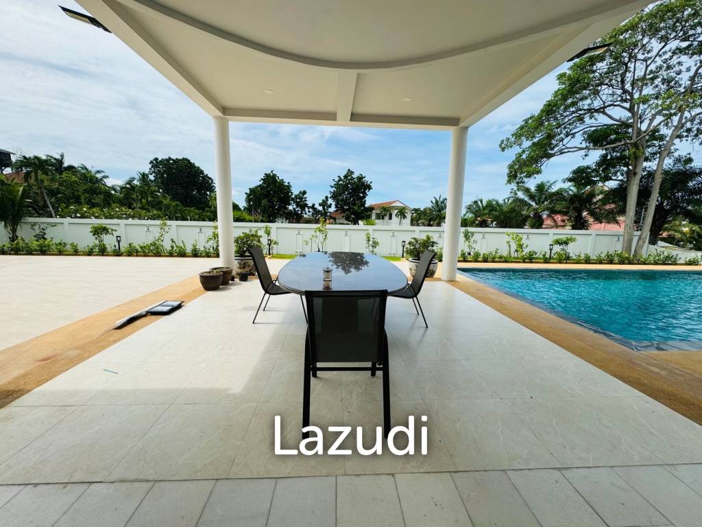 8 Beds 9 Baths 1,000 SQ.M. Pattaya Paradise Village