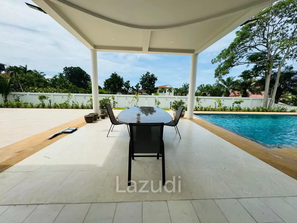 8 Beds 9 Baths 1,000 SQ.M. Pattaya Paradise Village