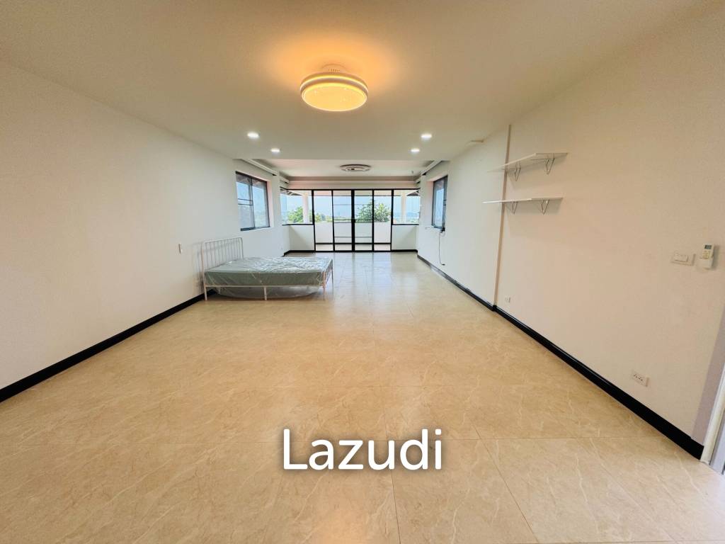 8 Beds 9 Baths 1,000 SQ.M. Pattaya Paradise Village