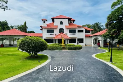 8 Beds 9 Baths 1,000 SQ.M. Pattaya Paradise Village