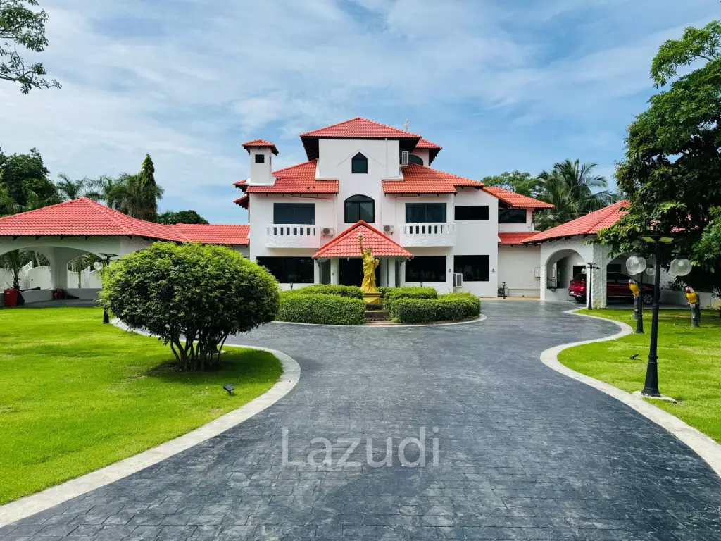 8 Beds 9 Baths 1,000 SQ.M. Pattaya Paradise Village