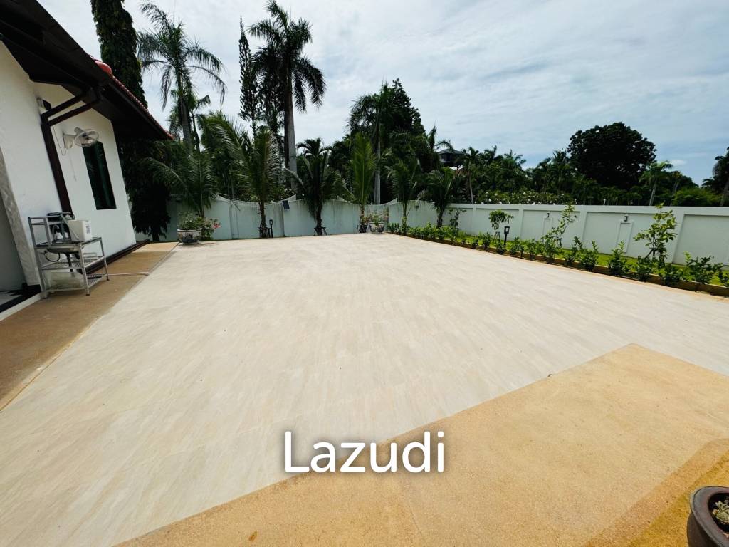 8 Beds 9 Baths 1,000 SQ.M. Pattaya Paradise Village