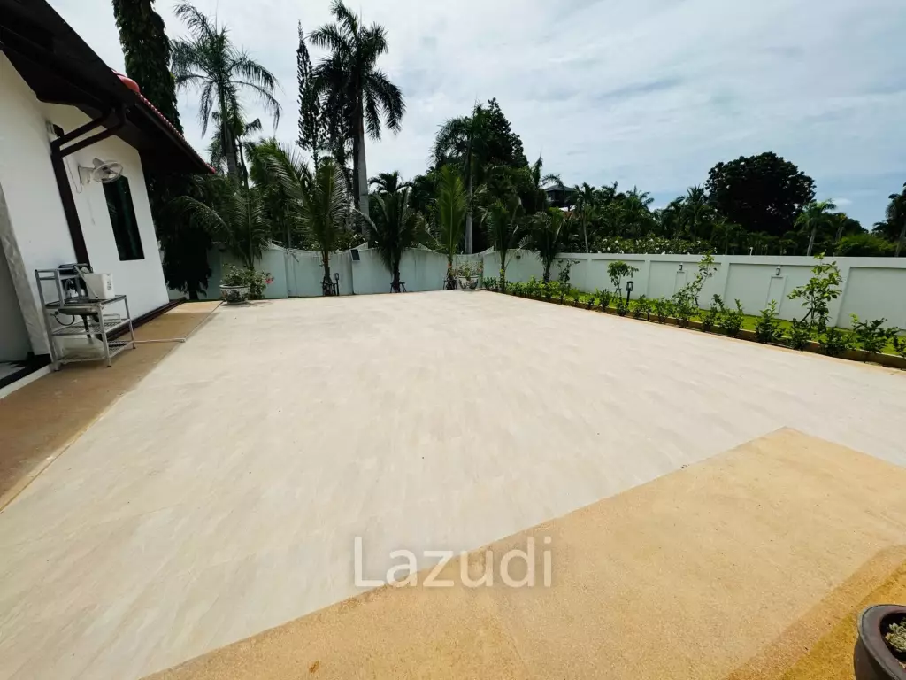 8 Beds 9 Baths 1,000 SQ.M. Pattaya Paradise Village