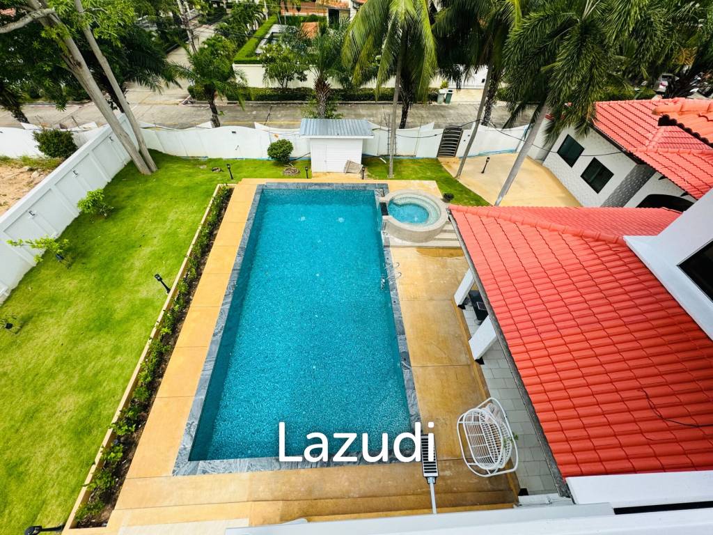 8 Beds 9 Baths 1,000 SQ.M. Pattaya Paradise Village