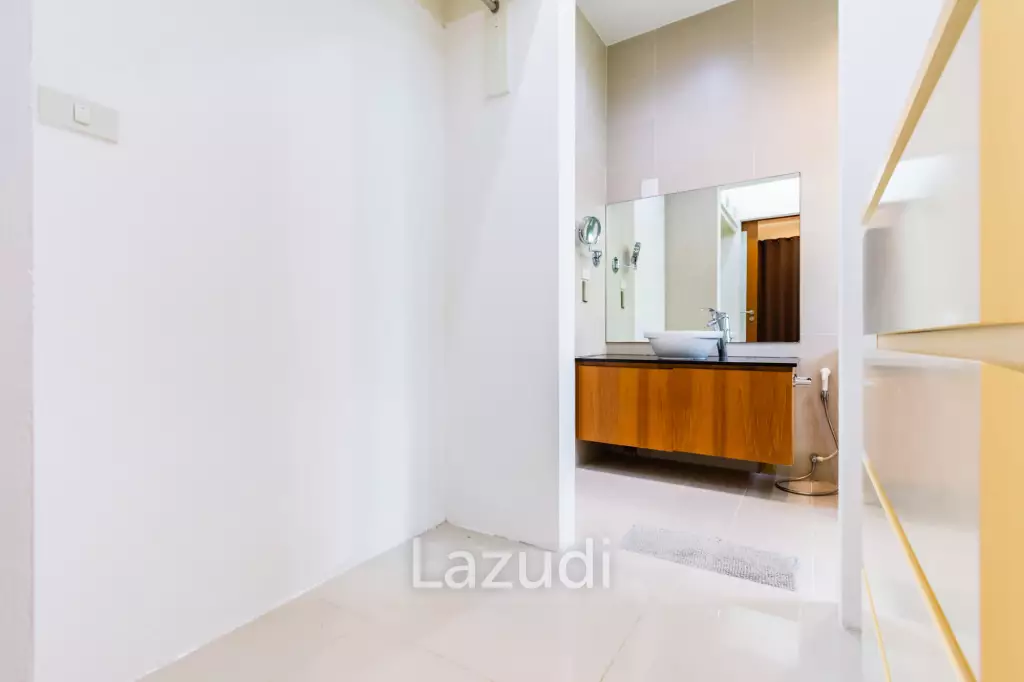 3 Bed 3 Bath 145 SQ.M Black Mountain Golf Course