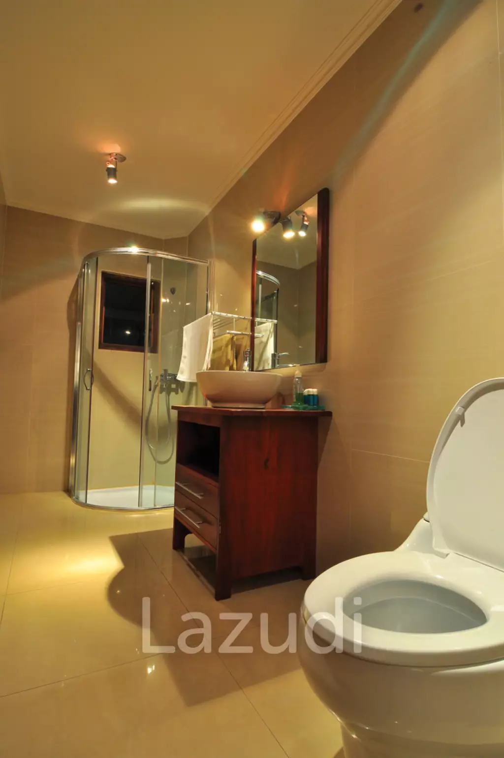 Beachfront Leasehold apartment in Nusa Dua