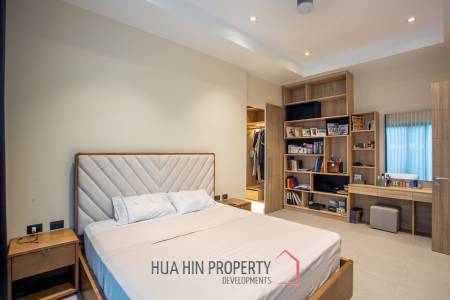 Luxury Modern Villa in Hua Hin with Pool & Mountain Views
