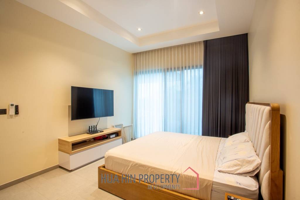 Luxury Modern Villa in Hua Hin with Pool & Mountain Views