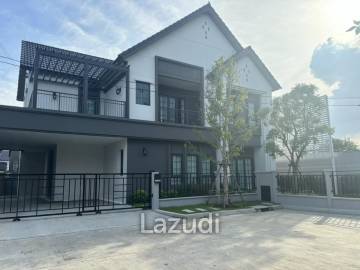 4 Bed 5 Bath 303 SQ.M Centro Bangna Km.7