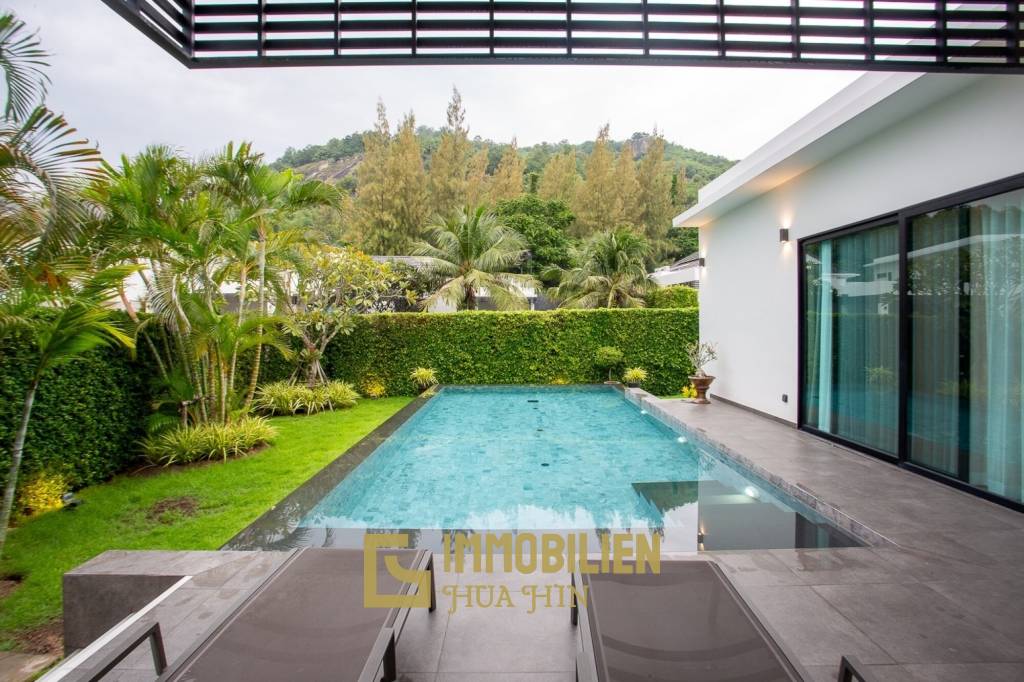 Luxury Modern Villa in Hua Hin with Pool and Mountain Views