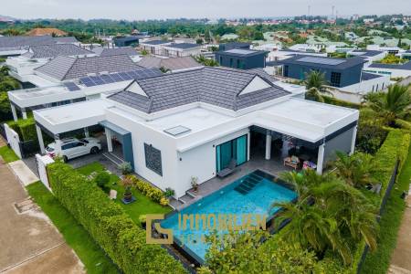 Luxury Modern Villa in Hua Hin with Pool and Mountain Views